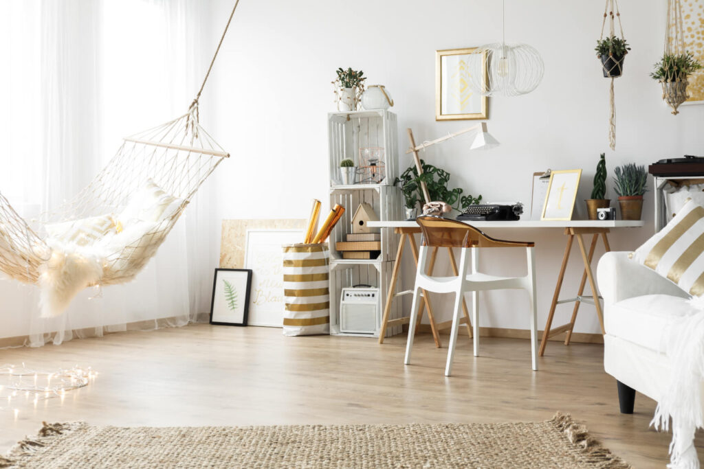 scandi-room-with-vintage-furniture